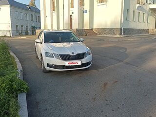 2019 Skoda Octavia III (A7) Рестайлинг, белый, 1650000 рублей, вид 2