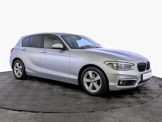 2018 BMW 1 серии 118i II (F20/F21) Рестайлинг 2, серебристый, 1595000 рублей, вид 3