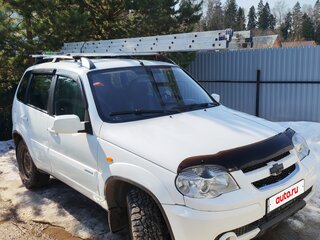 2010 Chevrolet Niva I Рестайлинг, белый, 450000 рублей, вид 1