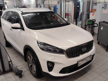 2019 Kia Sorento III Prime Рестайлинг, белый, 3050000 рублей, вид 4