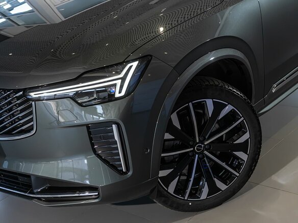 2026 Volvo XC90 B5 II Рестайлинг 2, зелёный, 12420000 рублей - вид 9