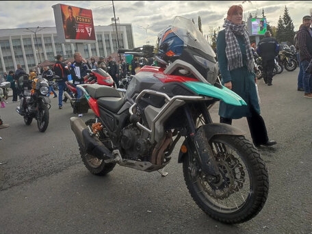 2023 Kove 500X, чёрный, 499000 рублей, вид 3