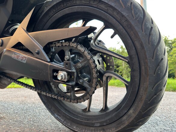 2019 Bajaj Dominar 400, чёрный - вид 5