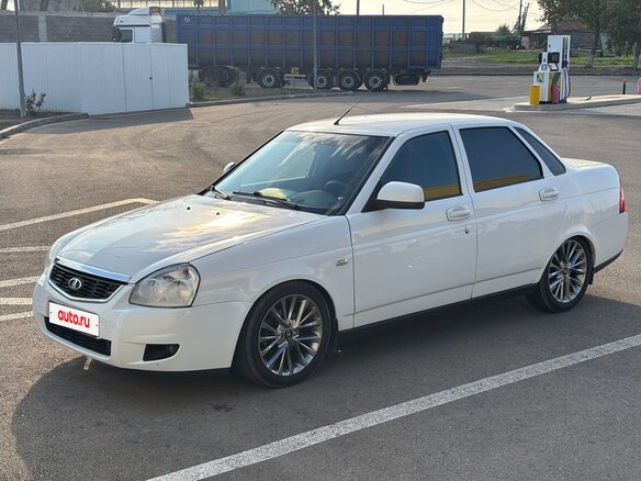 2013 Lada (ВАЗ) Priora I Рестайлинг, белый, 450000 рублей - вид 1