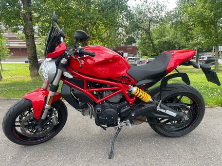 2020 Ducati Monster 797, красный, 890000 рублей, вид 2