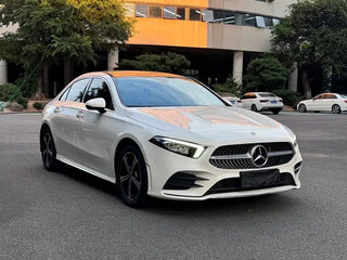 2023 Mercedes-Benz A-Класс 180 IV (W177) Рестайлинг, белый, 1799025 рублей, вид 3