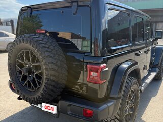 2023 Jeep Wrangler IV (JL), чёрный, 6200000 рублей, вид 4
