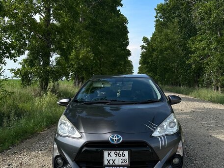 2016 Toyota Aqua I Рестайлинг, серый, 980000 рублей, вид 2