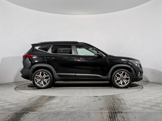2020 Kia Seltos I, чёрный, 1578900 рублей, вид 4