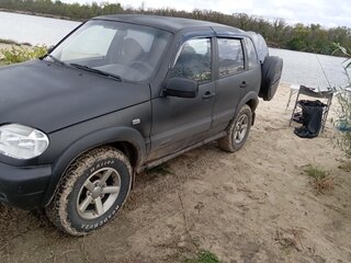 2004 Chevrolet Niva I, чёрный, 385000 рублей, вид 3