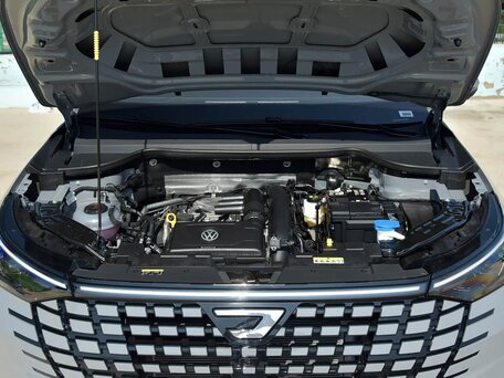 2026 Jetta VS8, серый, 2393033 рублей, вид 5