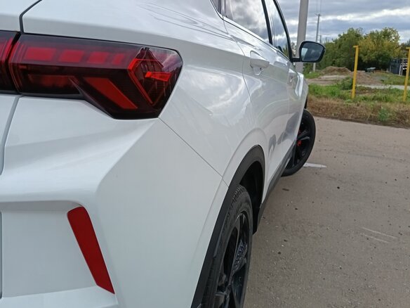 2024 Geely Coolray (Binyue Cool) I Рестайлинг, белый, 2000000 рублей - вид 9
