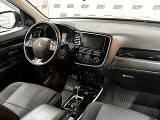 2018 Mitsubishi Outlander III Рестайлинг 3, серый, 2017600 рублей, вид 3
