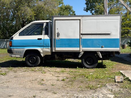 1989 Toyota LiteAce, белый, 550000 рублей, вид 4