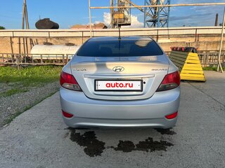 2013 Hyundai Solaris I, серебристый, 775000 рублей, вид 3