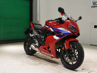 2024 Honda CBR 650R, красный, 1050000 рублей, вид 3