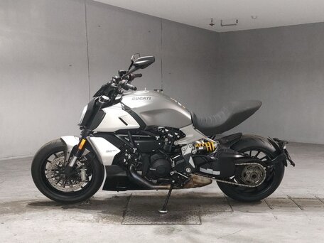 2021 Ducati Diavel 1260, серый, 1356000 рублей, вид 2