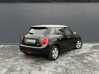 2018 Mini Hatch Cooper III (F55/F56) Рестайлинг, чёрный, 1795000 рублей, вид 2