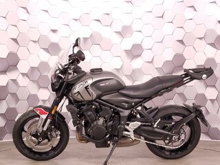 2021 Triumph Trident 660, серый, 727000 рублей, вид 4