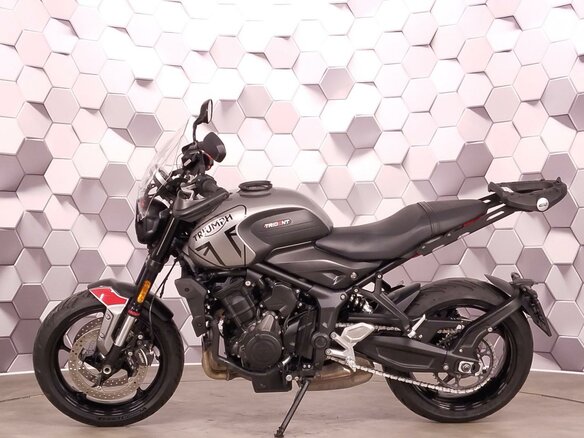 2021 Triumph Trident 660, серый, 727000 рублей - вид 3