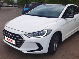 2016 Hyundai Elantra VI (AD), белый, 1400000 рублей, вид 2