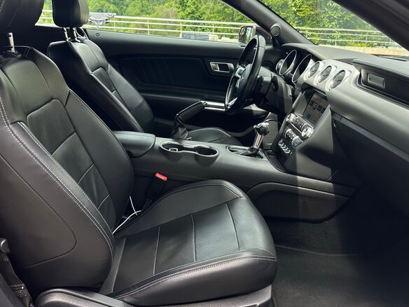 2019 Ford Mustang VI Рестайлинг, оранжевый - вид 21