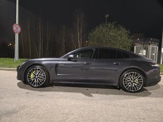 2021 Porsche Panamera 4 E-Hybrid II Рестайлинг, серый, 8250000 рублей, вид 3