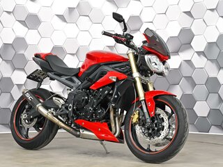 2015 Triumph Street Triple, красный, 617000 рублей, вид 1
