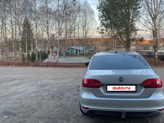 2014 Volkswagen Jetta VI, серебристый, 830000 рублей, вид 3