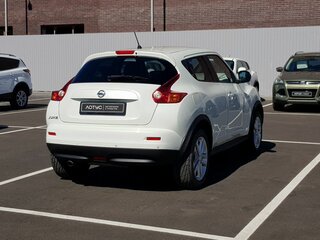 2011 Nissan Juke I, белый, 1199000 рублей, вид 4