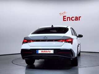 2026 Hyundai Avante VII Рестайлинг, белый, 2050000 рублей, вид 4