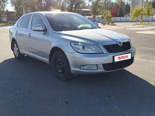 2013 Skoda Octavia II (A5) Рестайлинг, серебристый, 650000 рублей, вид 3