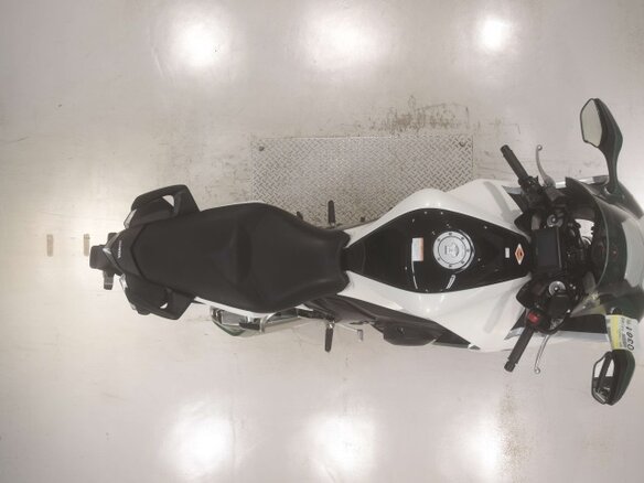 2010 Honda VFR 1200, белый - вид 6