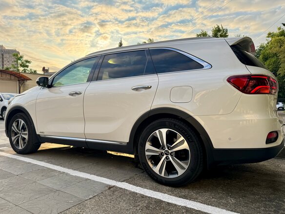 2019 Kia Sorento III Prime Рестайлинг, белый, 3500000 рублей - вид 20