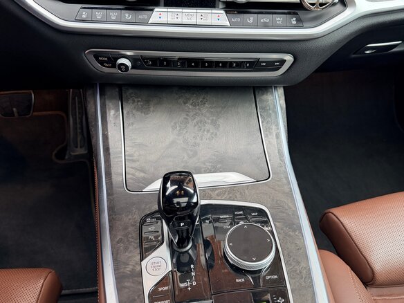 2021 BMW X7 40d I (G07), серый, 7500000 рублей - вид 10