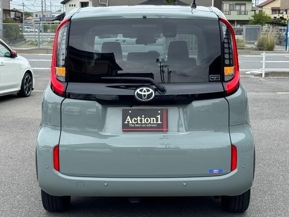 2023 Toyota Sienta III, зелёный - вид 7