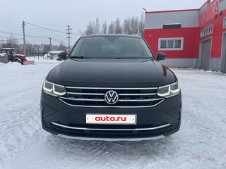 2020 Volkswagen Tiguan II Рестайлинг, чёрный, 3300000 рублей, вид 2