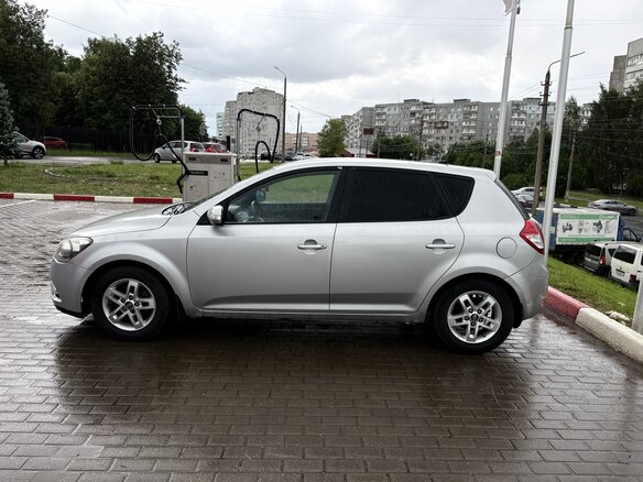 2012 Kia Ceed I Рестайлинг, серый, 620000 рублей - вид 5