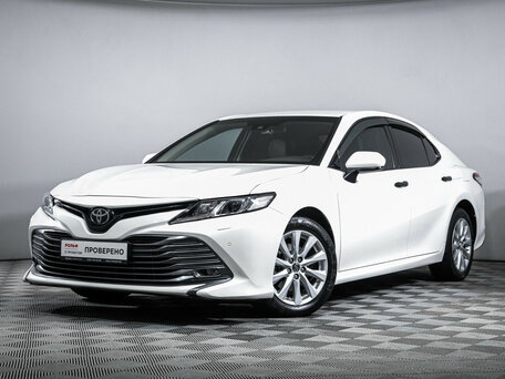 Toyota Camry VIII (XV70)