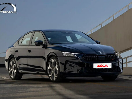 2025 Skoda Octavia RS IV Рестайлинг, чёрный, 6763799 рублей, вид 1