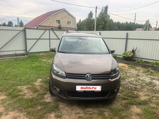 2012 Volkswagen Touran I Рестайлинг 2, коричневый, 700000 рублей, вид 1