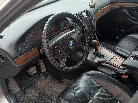 1999 BMW 5 серии 528i IV (E39), серебристый, 450000 рублей - вид 8