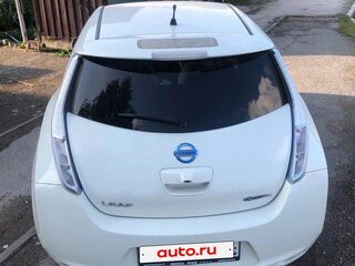 2011 Nissan Leaf I (ZE0/AZE0), белый, 800000 рублей, вид 4