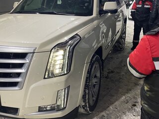 2015 Cadillac Escalade IV, белый, 3800000 рублей, вид 4