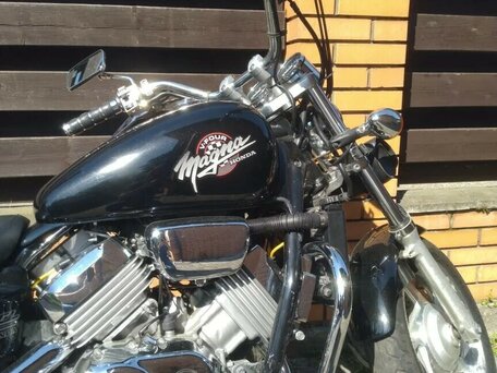 1994 Honda Magna, чёрный, 500000 рублей, вид 3