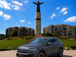 2026 Volkswagen Touareg III Рестайлинг, серый, 12000000 рублей, вид 1