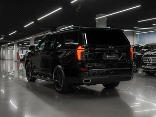 2025 Chevrolet Tahoe V Рестайлинг, чёрный, 13300000 рублей, вид 4
