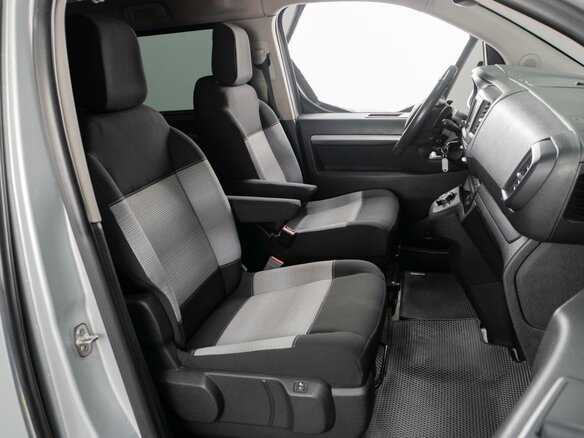 2017 Citroen SpaceTourer XL I, серебристый, 2300000 рублей - вид 8