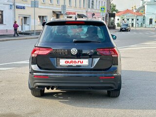 2017 Volkswagen Tiguan II, чёрный, 1705000 рублей, вид 3