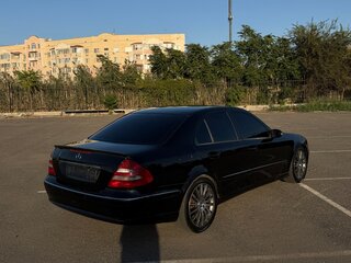 2004 Mercedes-Benz E-Класс 320 III (W211, S211), чёрный, 950000 рублей, вид 5